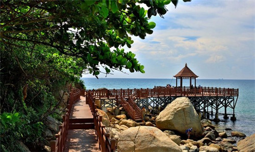 在方正县加盟卤味店排名哪家强，老爹黑鸭 熟食鲁菜在方正县卤味市场上的发展如何